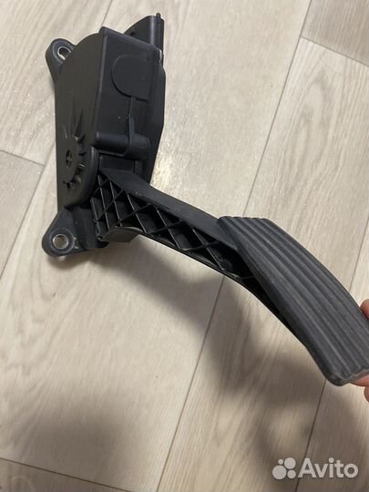 Педаль газа электронна granta