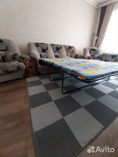 Диван и кресла б/у