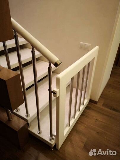 Защитное ограждение для лестницы