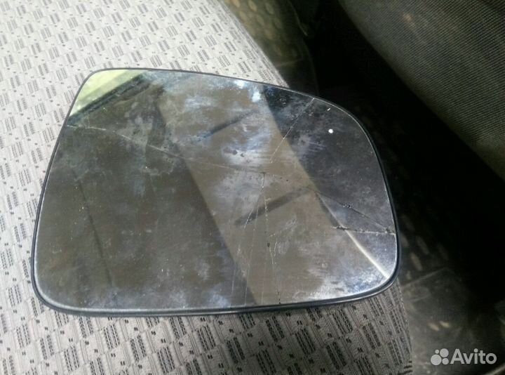 Зеркало заднего вида