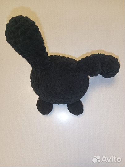 Вязаная игрушка кролик