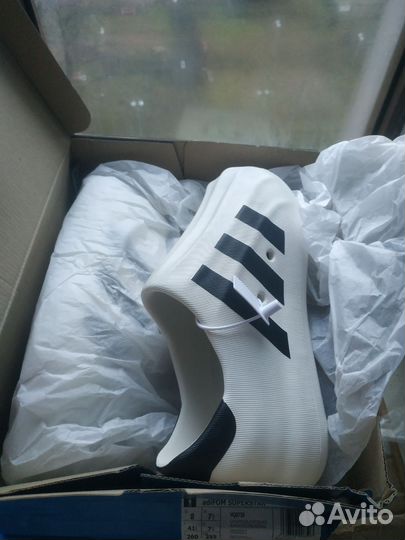 Кроссовки adidas