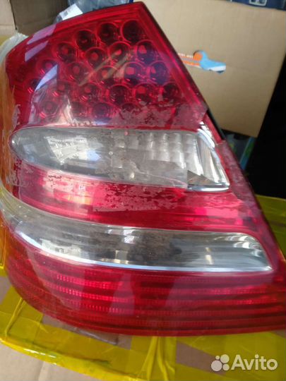 Плата заднего фонаря левая w211