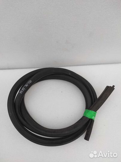 Уплотнитель двери перед правой nissan almera n16