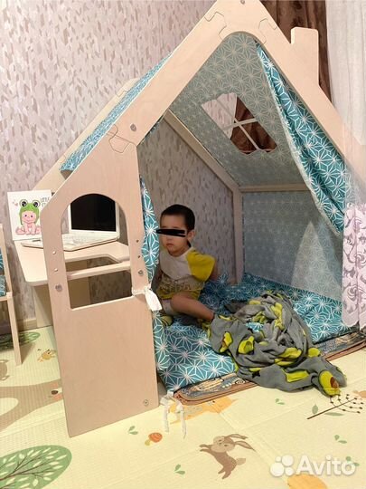 Детский игровой домик из дерева