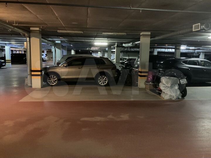 Машиноместо, 15 м²