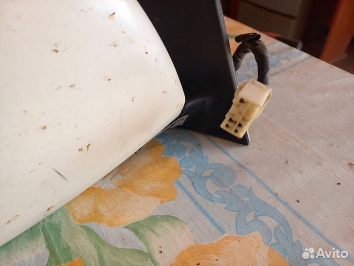 Зеркало от тойота ноах, вокси