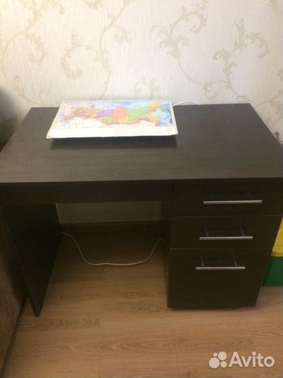 Стол письменный