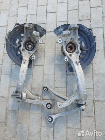 Кулак передний Audi A8 D3 4.2 BVJ 2007-2010