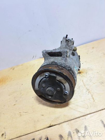 Компрессор системы кондиционирования VW Passat (B