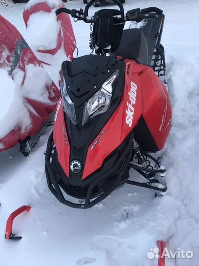 BRP Ski-Doo Summit 800