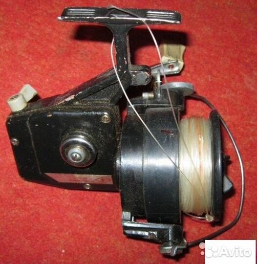 Катушка спиннинга инерционная Дельфин-8 СССР