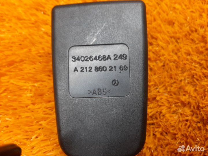 Замок ремня безопасности задний Mercedes-Benz