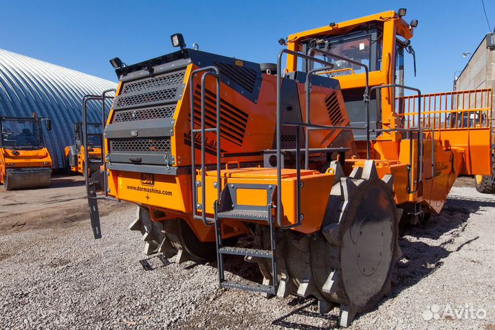 Уплотнительная машина UM-38(двиг ямз) - Компактор