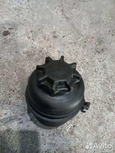 Бачок гура бмв BMW 320 i E46 2.2 AT