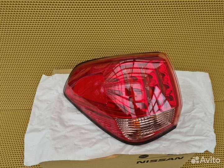 Фонарь в крыло задний левый Infiniti Qx56 Qx80 Z62