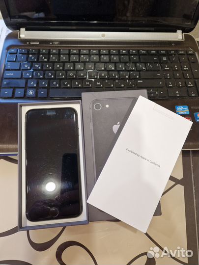 Продам iPhone 8 64Gb
