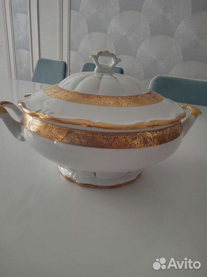 Фарфоровая супница