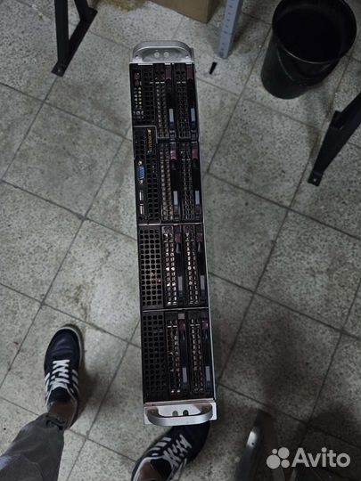 Сервер supermicro 825-7