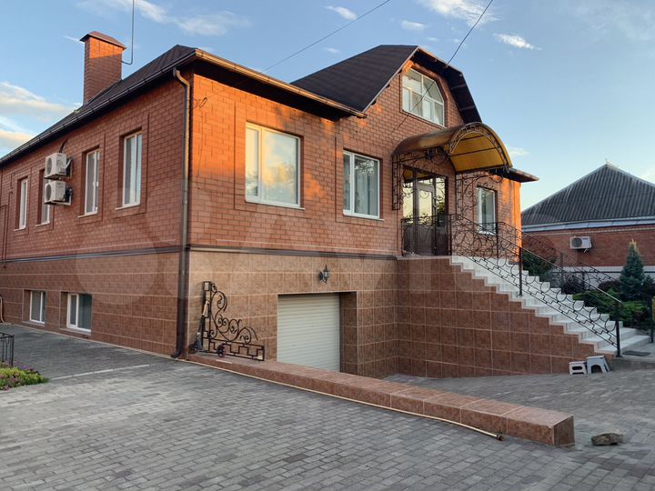 Дом 317 м² на участке 9 сот.