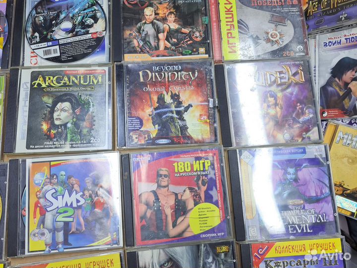 Компьютерная игра на дисках много