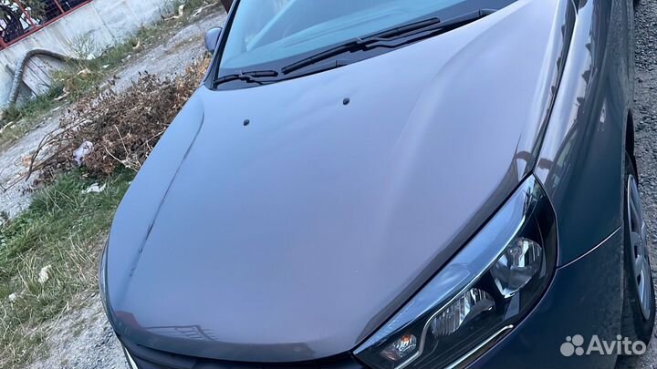 Капот на LADA vesta