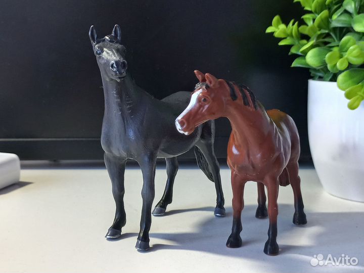 Фигурки лошадей schleich