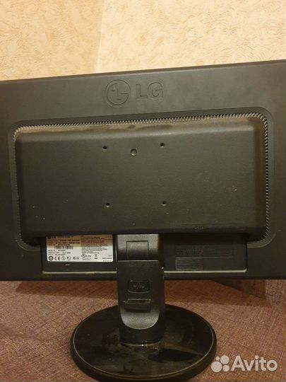 Монитор LG 19 flatiron w1942s