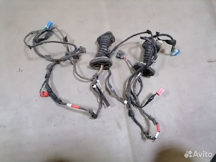 Коса двери задней Chrysler Concorde 2 1997-2004