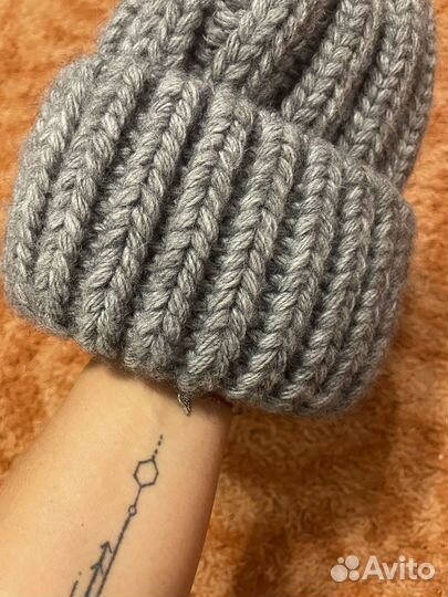 Шапка вязанная теплая