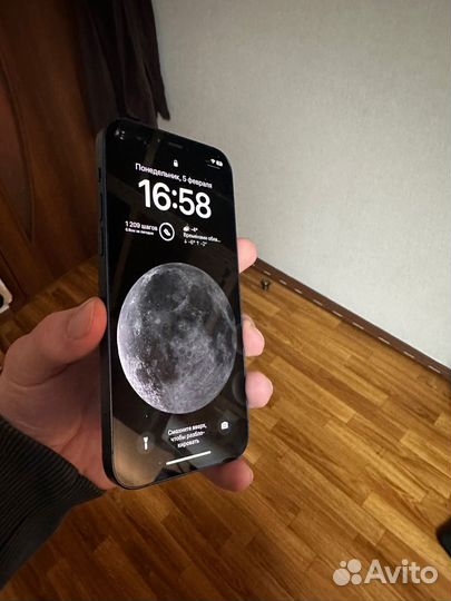 iPhone 12, 64 ГБ