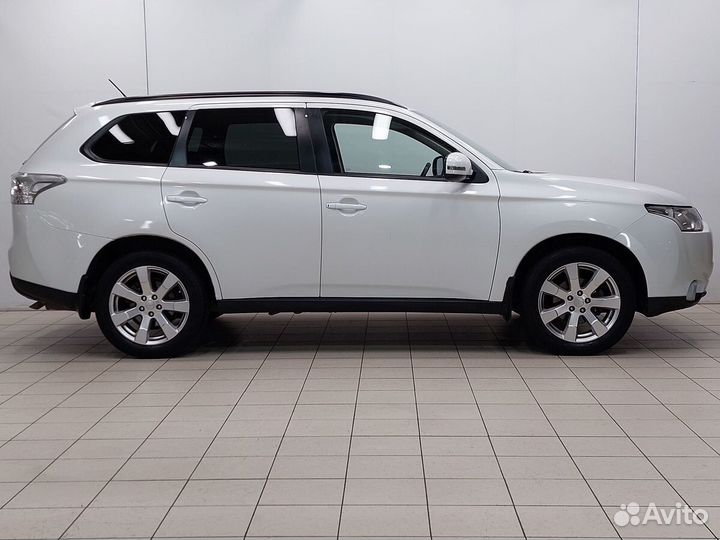 Mitsubishi Outlander 2.4 CVT, 2013, 77 400 км