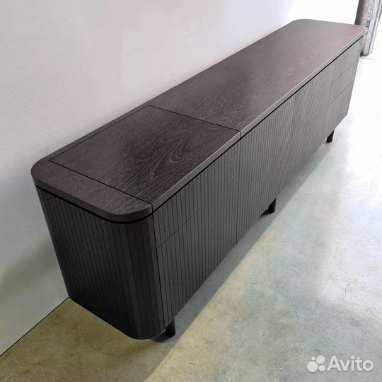 Тумба с реечными фасадами