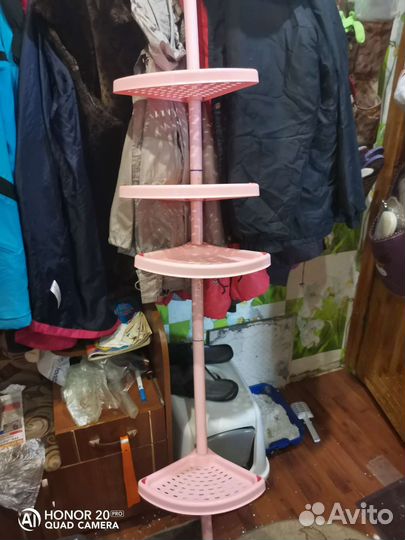 Полки для ванной комнаты