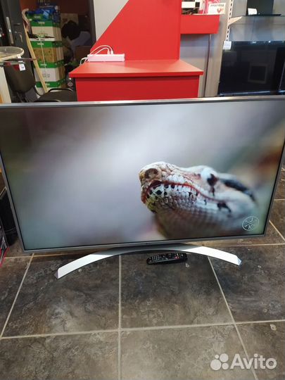 Телевизор LG 49UJ675V