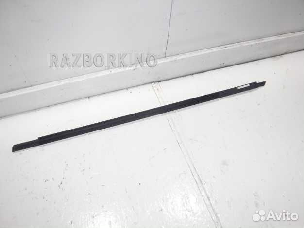 Молдинг стекла двери передней правой Mercedes W222 S