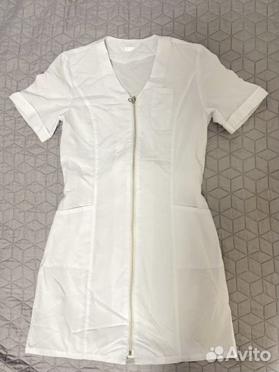 Медицинский женский белый халат 42