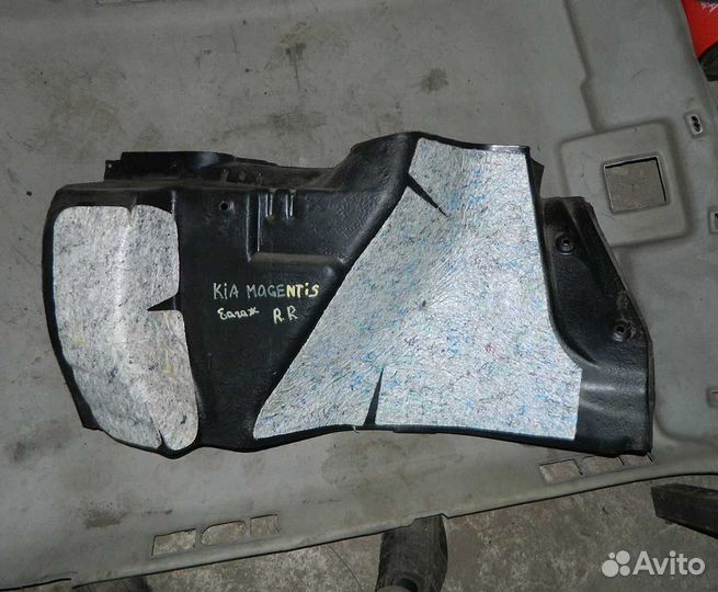 Обшивка багажника правая Kia Magentis