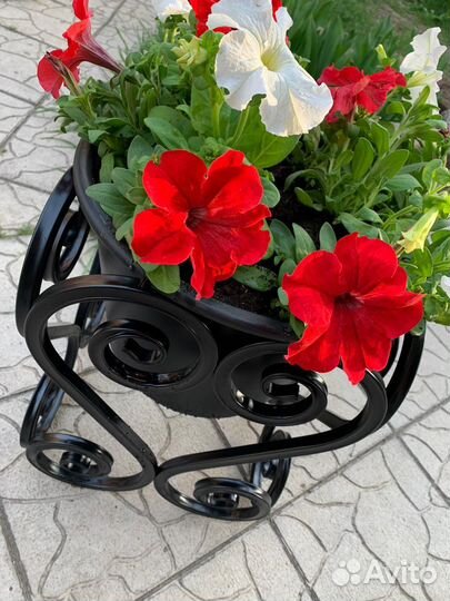 Подставка для цветов напольная