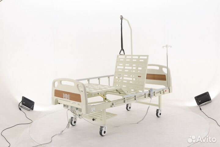 Медицинская кровать