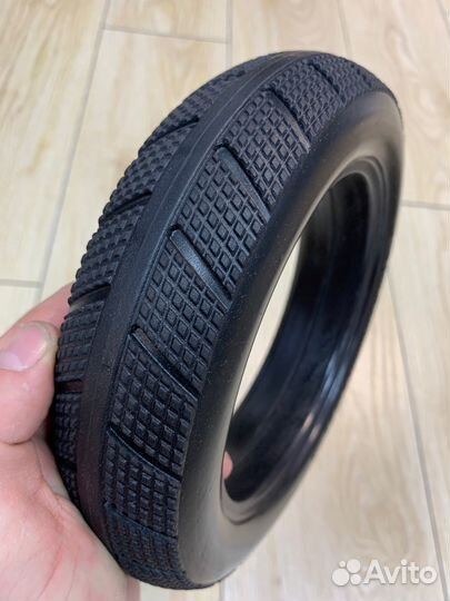 Передняя литая (бескамерная) покрышка Kugoo X1