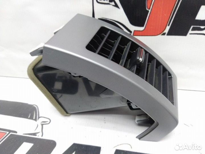 Дефлектор в торпедо Mitsubishi Outlander XL