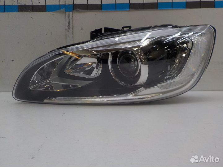 Фара левая Volvo S60