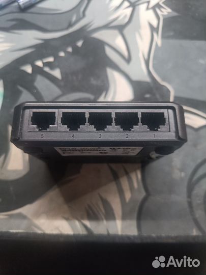 Коммутатор 10/100 D-Link Des-1005A