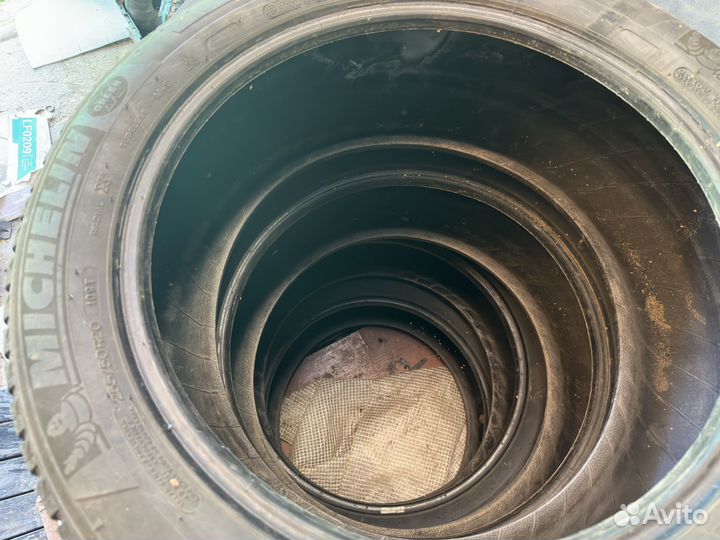 Michelin Latitude X-Ice XI2 255/50 R20