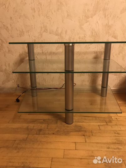 Стеклянная тумба под тв