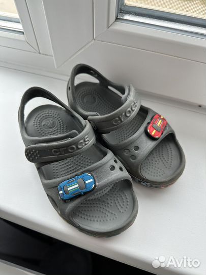 Сандалии crocs