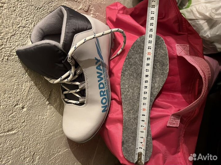 Лыжные ботинки детские 36 размер