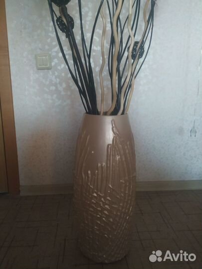 Ваза напольная с композицией