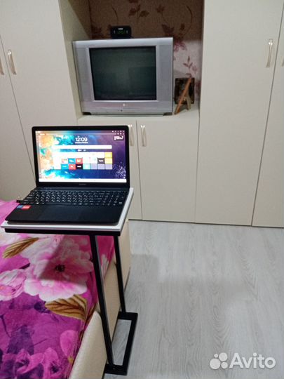 Столик для ноутбука